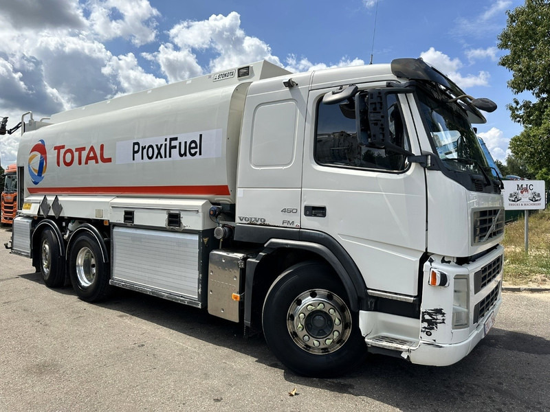 Volvo FM 450 6x2 19.000L - 5 COMP. FUEL TANKER / CITERNE - LIFT + STEERING AXLE - EURO 5 - - Camión cisterna: foto 1 Volvo FM 450 6x2 19.000L - 5 COMP. FUEL TANKER / CITERNE - LIFT + STEERING AXLE - EURO 5 - - Camión cisterna: foto 1
