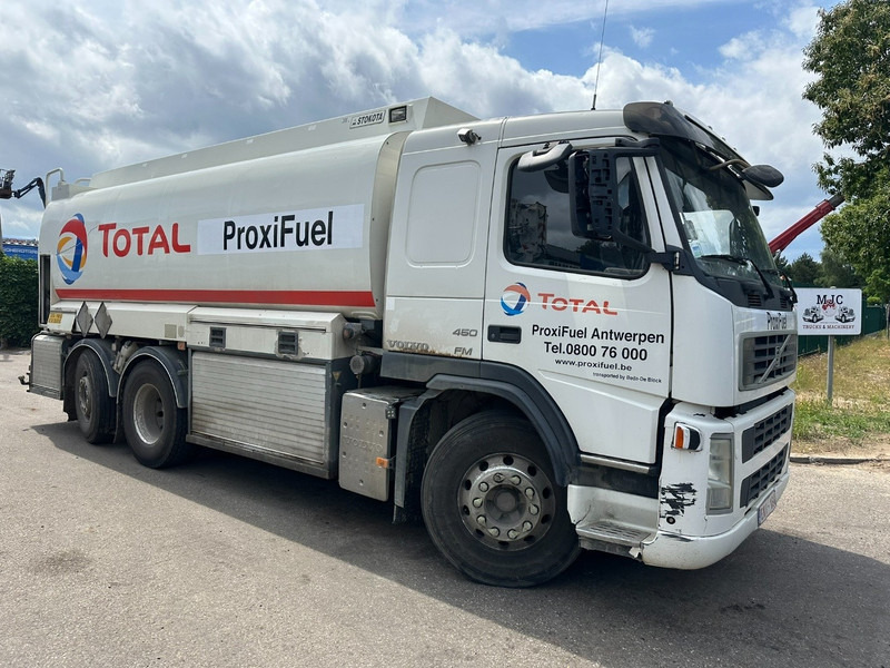 Volvo FM 450 6x2 19.000L - 5 COMP. FUEL TANKER / CITERNE - LIFT + STEERING AXLE - EURO 5 - - Camión cisterna: foto 1 Volvo FM 450 6x2 19.000L - 5 COMP. FUEL TANKER / CITERNE - LIFT + STEERING AXLE - EURO 5 - - Camión cisterna: foto 1