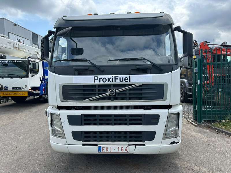 Volvo FM 450 6x2 19.000L - 5 COMP. FUEL TANKER / CITERNE - LIFT + STEERING AXLE - EURO 5 - - Camión cisterna: foto 2 Volvo FM 450 6x2 19.000L - 5 COMP. FUEL TANKER / CITERNE - LIFT + STEERING AXLE - EURO 5 - - Camión cisterna: foto 2