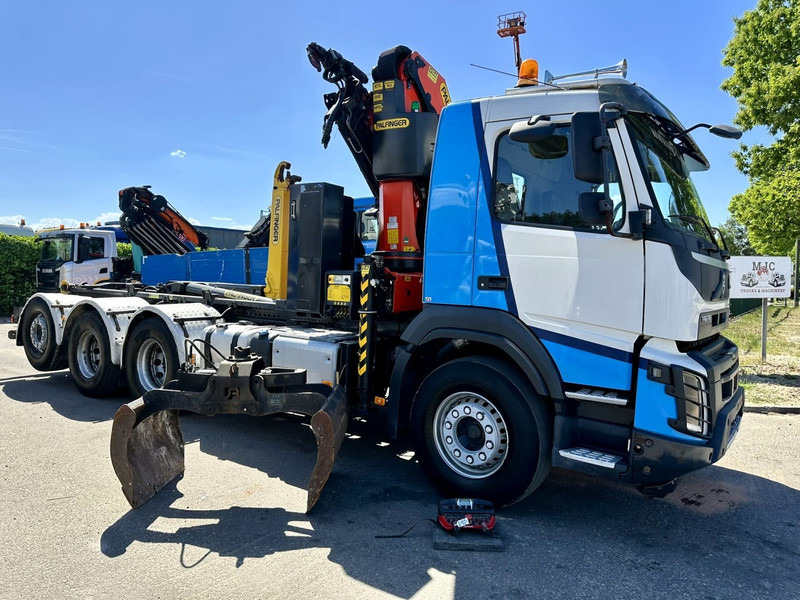 Volvo FMX 460 8x4 TRIDEM HOOKLIFT + CRANE PK 23002 SH + GRABBER / ROTATOR - EURO 6 - LIFT + STEERING AXLE - *374.000km* - EXT BUMPER - Camión multibasculante, Camión grúa: foto 2 Volvo FMX 460 8x4 TRIDEM HOOKLIFT + CRANE PK 23002 SH + GRABBER / ROTATOR - EURO 6 - LIFT + STEERING AXLE - *374.000km* - EXT BUMPER - Camión multibasculante, Camión grúa: foto 2