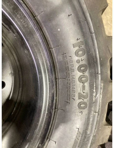 Apollo 1000 x 20 Set / 10.00 x 20: 4x2 Tyres - Neumáticos y llantas para Maquinaria de construcción: foto 2 Apollo 1000 x 20 Set / 10.00 x 20: 4x2 Tyres - Neumáticos y llantas para Maquinaria de construcción: foto 2