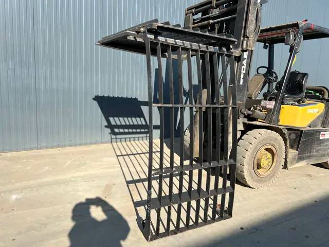 Cat 313D / M315D / 320D / 325D / 330D / 345C / 365C / - Cabina e interior para Maquinaria de construcción: foto 1 Cat 313D / M315D / 320D / 325D / 330D / 345C / 365C / - Cabina e interior para Maquinaria de construcción: foto 1