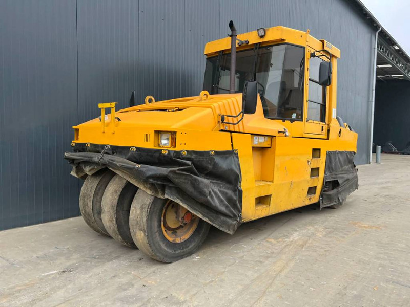 Rodillo de neumáticos Cat PS300B: foto 1