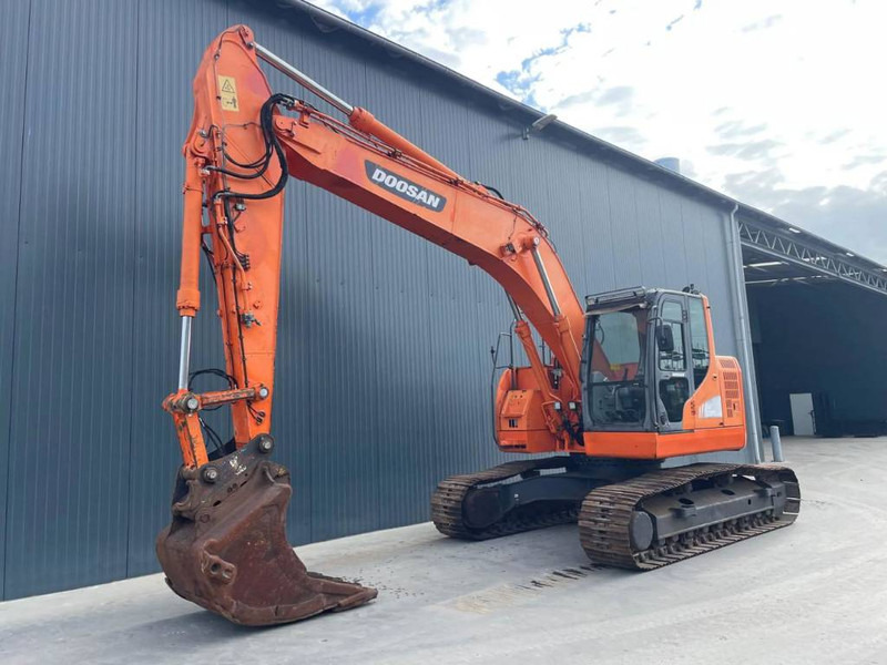 Doosan DX235LCR - Excavadora de cadenas: foto 1 Doosan DX235LCR - Excavadora de cadenas: foto 1