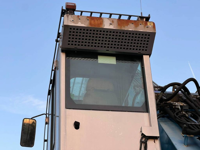Manipulador de materiales para transporte de basura Fuchs MHL454: foto 13
