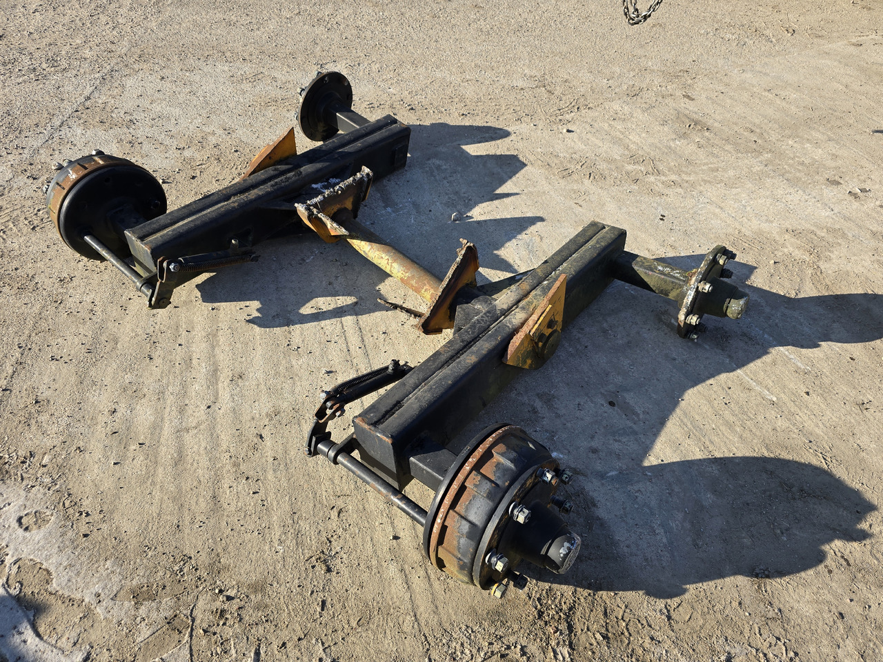 BPW BERGSCHE ACHSEN 56.67.07.0004 05 31 2 - Eje y piezas para Remolque: foto 1 BPW BERGSCHE ACHSEN 56.67.07.0004 05 31 2 - Eje y piezas para Remolque: foto 1