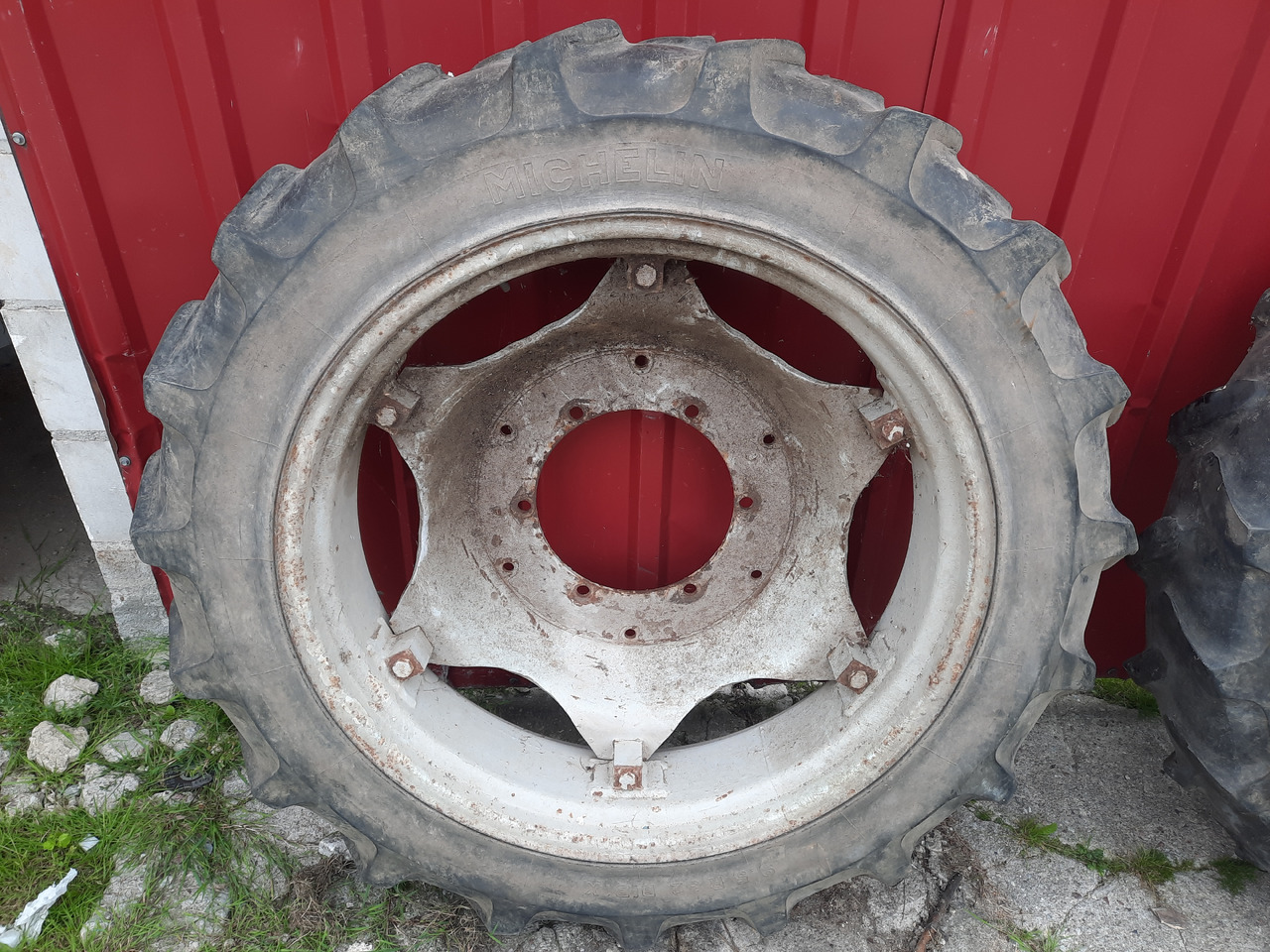 MICHELIN BIB X 9.5 R32 - Rueda completa para Maquinaria agrícola: foto 3 MICHELIN BIB X 9.5 R32 - Rueda completa para Maquinaria agrícola: foto 3