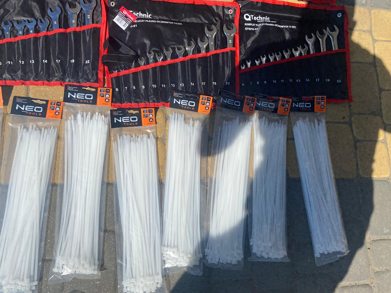 Neo Tools, Qtechnic narzedzia, klucze, opaski, młotek - Otros maquinaria: foto 3 Neo Tools, Qtechnic narzedzia, klucze, opaski, młotek - Otros maquinaria: foto 3