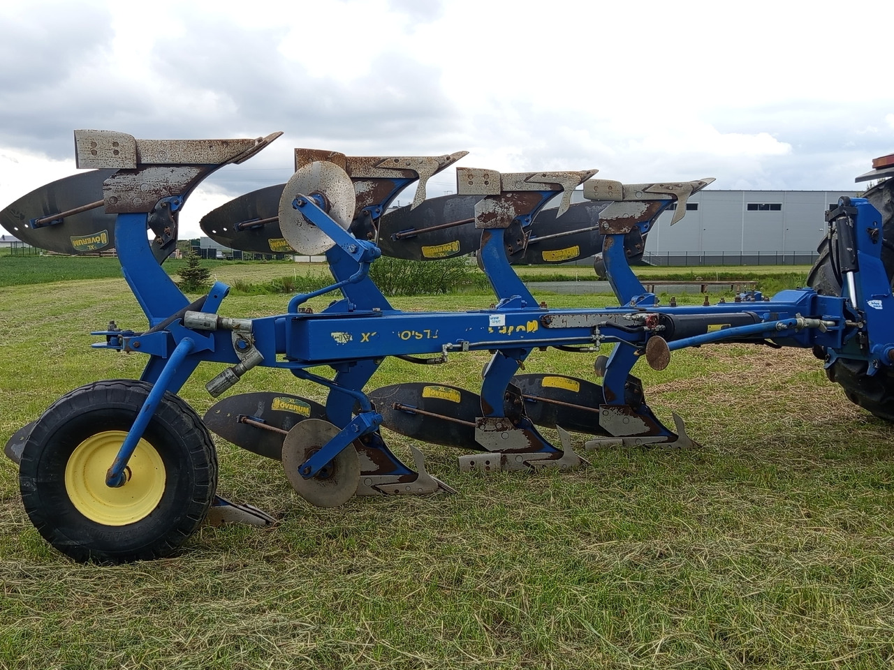 Overum CX 490H - Arado: foto 4 Overum CX 490H - Arado: foto 4