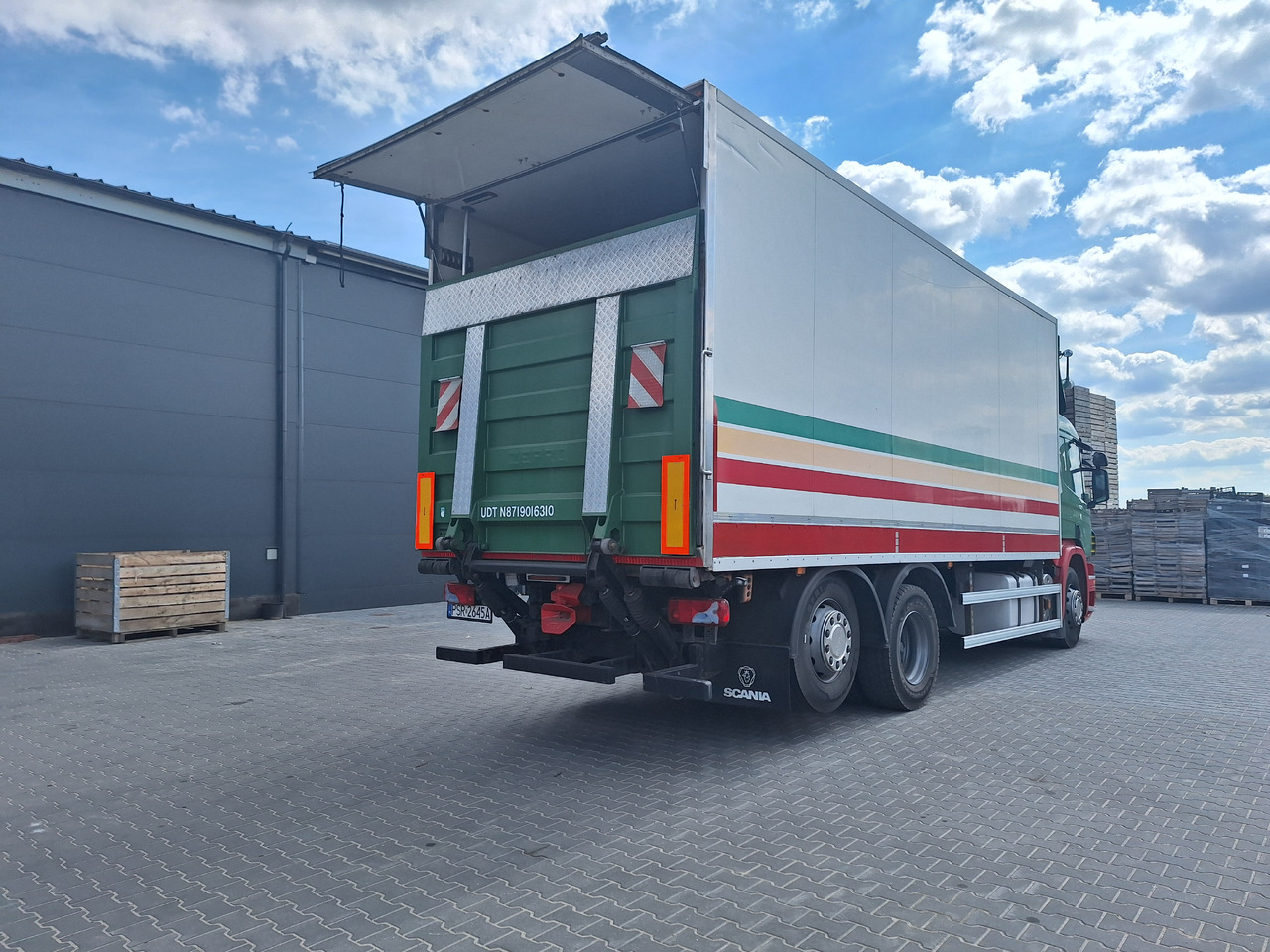 Scania P380 - Camión frigorífico: foto 3 Scania P380 - Camión frigorífico: foto 3