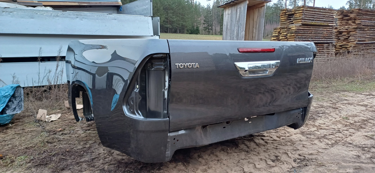 TOYOTA HILUX Extracab (2023 r.) NOWA paka skrzynia - Carrocería y exterior: foto 1 TOYOTA HILUX Extracab (2023 r.) NOWA paka skrzynia - Carrocería y exterior: foto 1