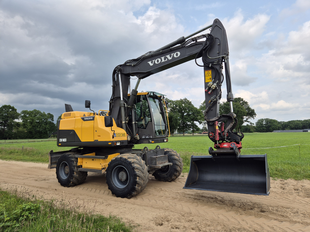 VOLVO EW 140 D Rototilt - Excavadora de ruedas: foto 5 VOLVO EW 140 D Rototilt - Excavadora de ruedas: foto 5