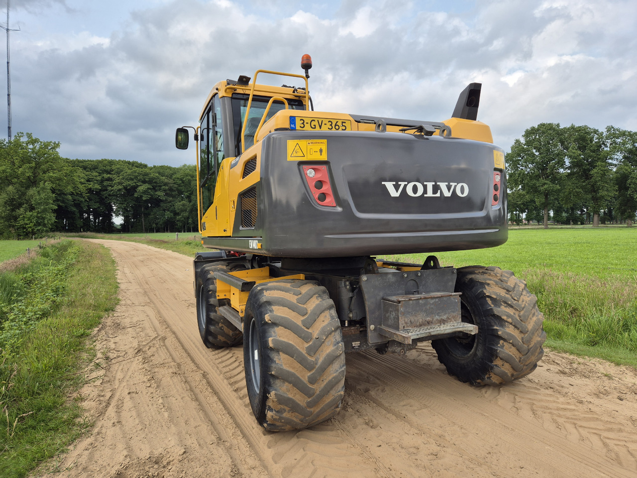 VOLVO EW 140 D Rototilt - Excavadora de ruedas: foto 3 VOLVO EW 140 D Rototilt - Excavadora de ruedas: foto 3