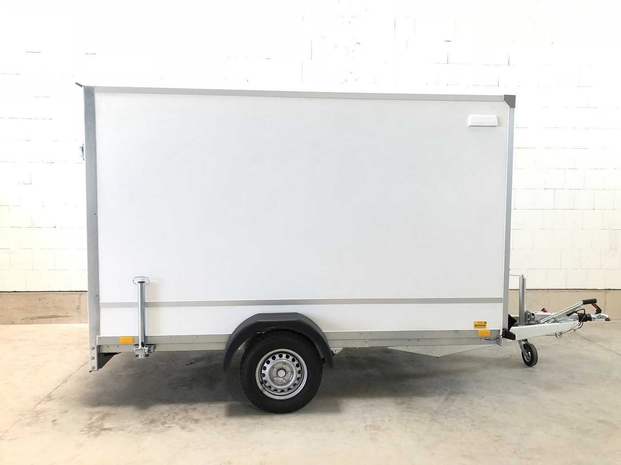 BLYSS F1330HD Rampe Kofferanhänger - Remolque caja cerrada: foto 2 BLYSS F1330HD Rampe Kofferanhänger - Remolque caja cerrada: foto 2