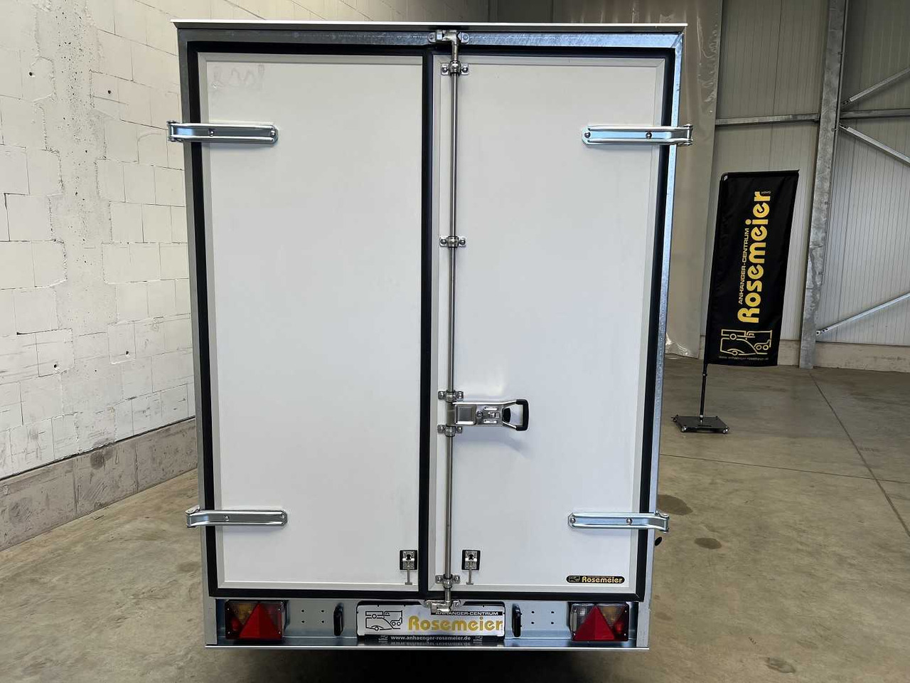 BLYSS F1330HD Seitentür,Fenster Kofferanhänger - Remolque caja cerrada: foto 3 BLYSS F1330HD Seitentür,Fenster Kofferanhänger - Remolque caja cerrada: foto 3