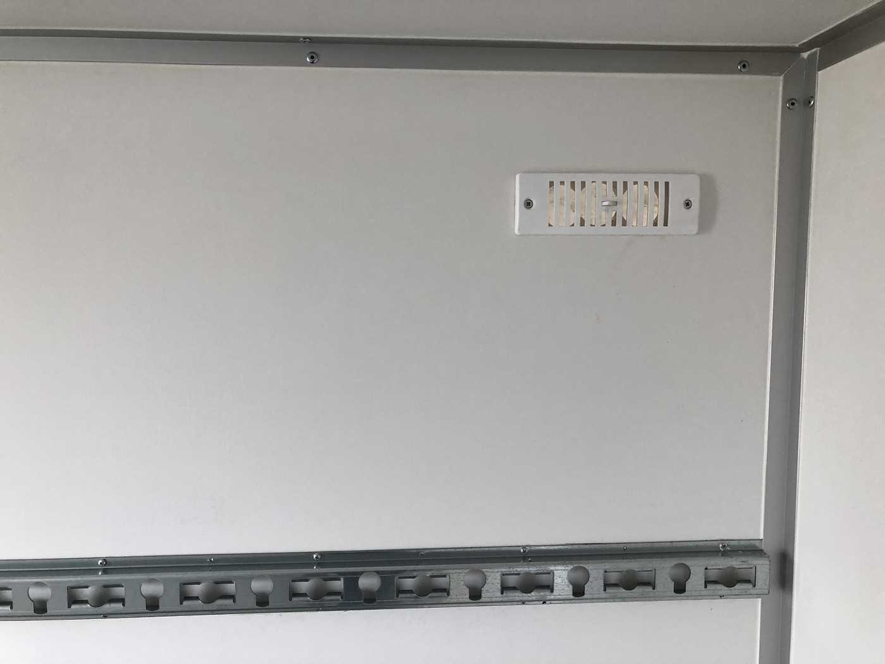 Remolque caja cerrada nuevo BLYSS F2030HTD Kofferanhänger: foto 7