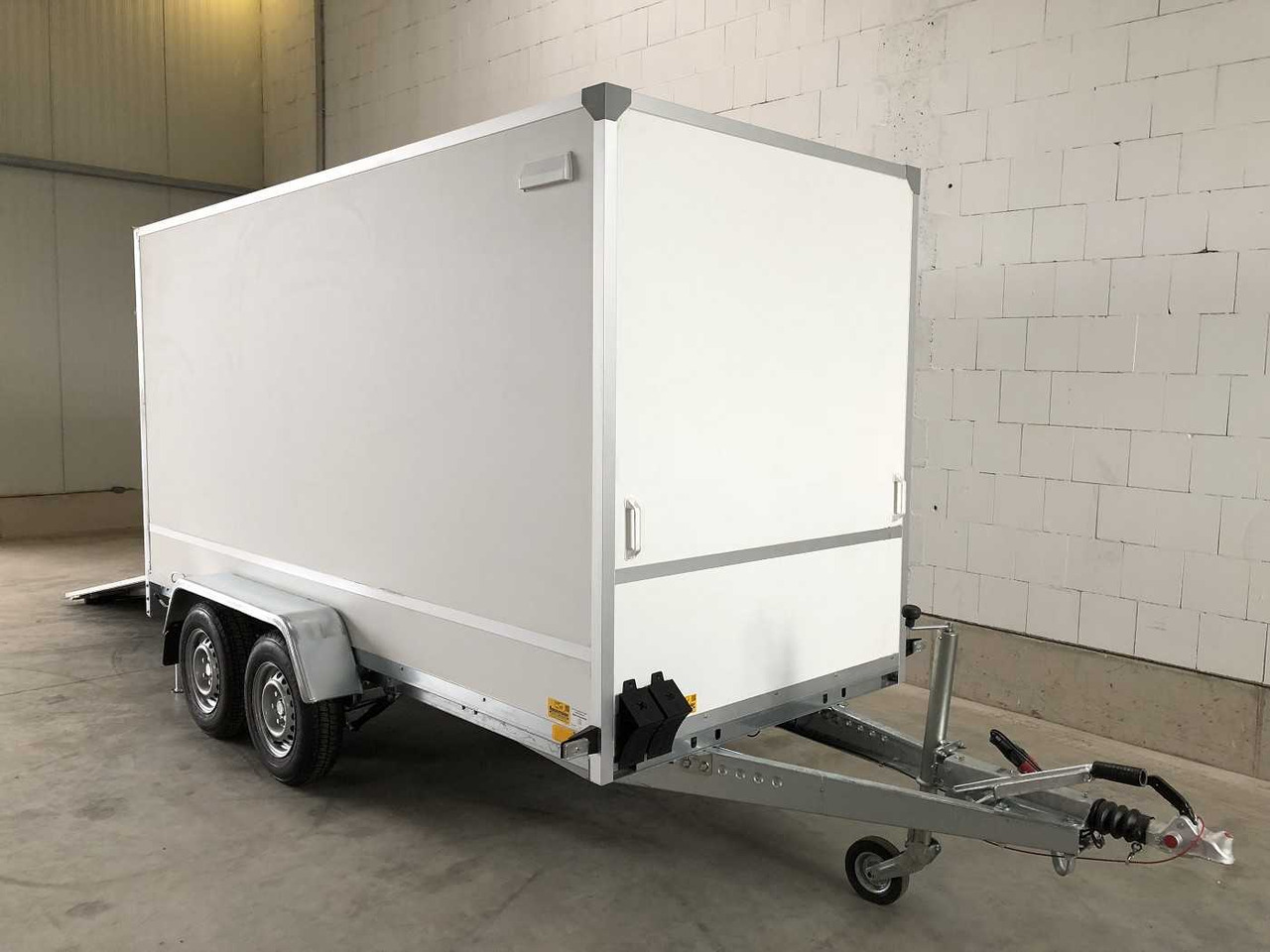Remolque caja cerrada nuevo BLYSS F2736HTD Rampe Kofferanhänger: foto 17