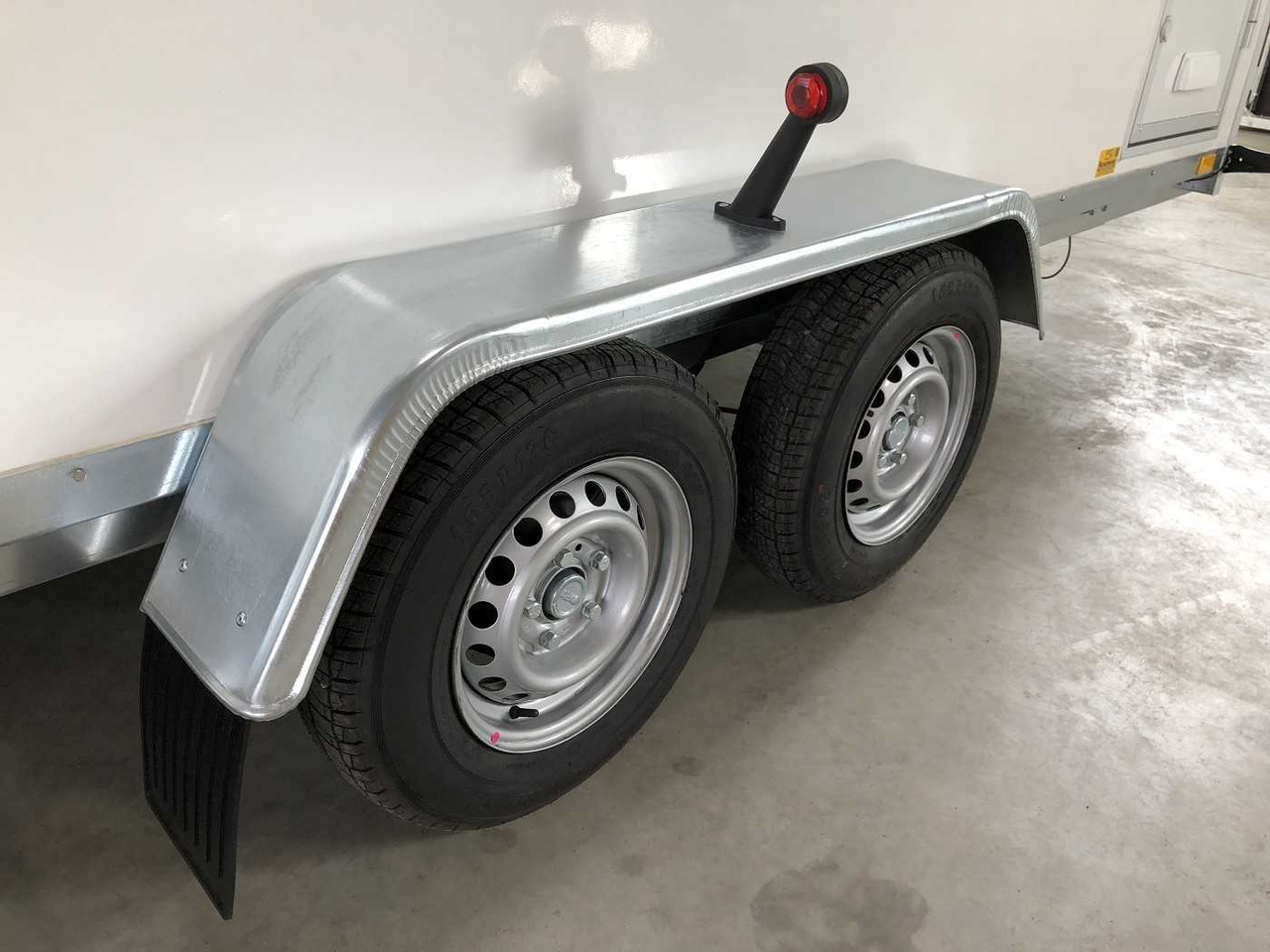 Remolque caja cerrada nuevo BLYSS F2741HT Seitentür Kofferanhänger: foto 11
