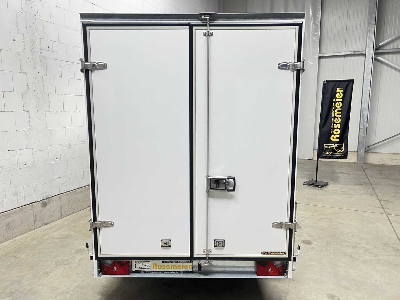 BLYSS FS2730/180HTL Tür Kofferanhänger - Remolque caja cerrada: foto 3 BLYSS FS2730/180HTL Tür Kofferanhänger - Remolque caja cerrada: foto 3