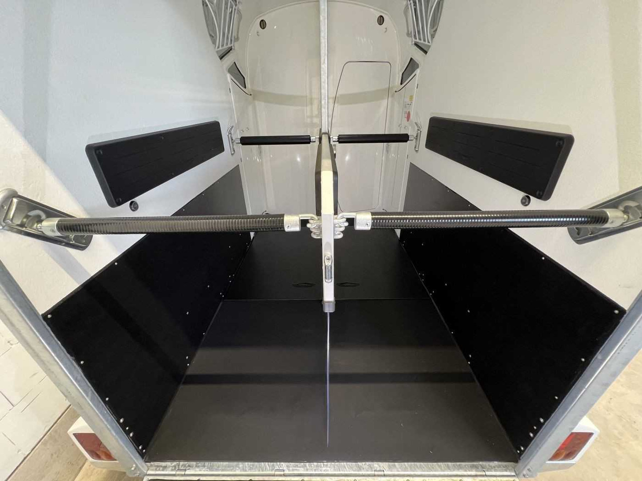 Remolque para caballos nuevo BOECKMANN Neo L SR WCF Pferdeanhänger: foto 14
