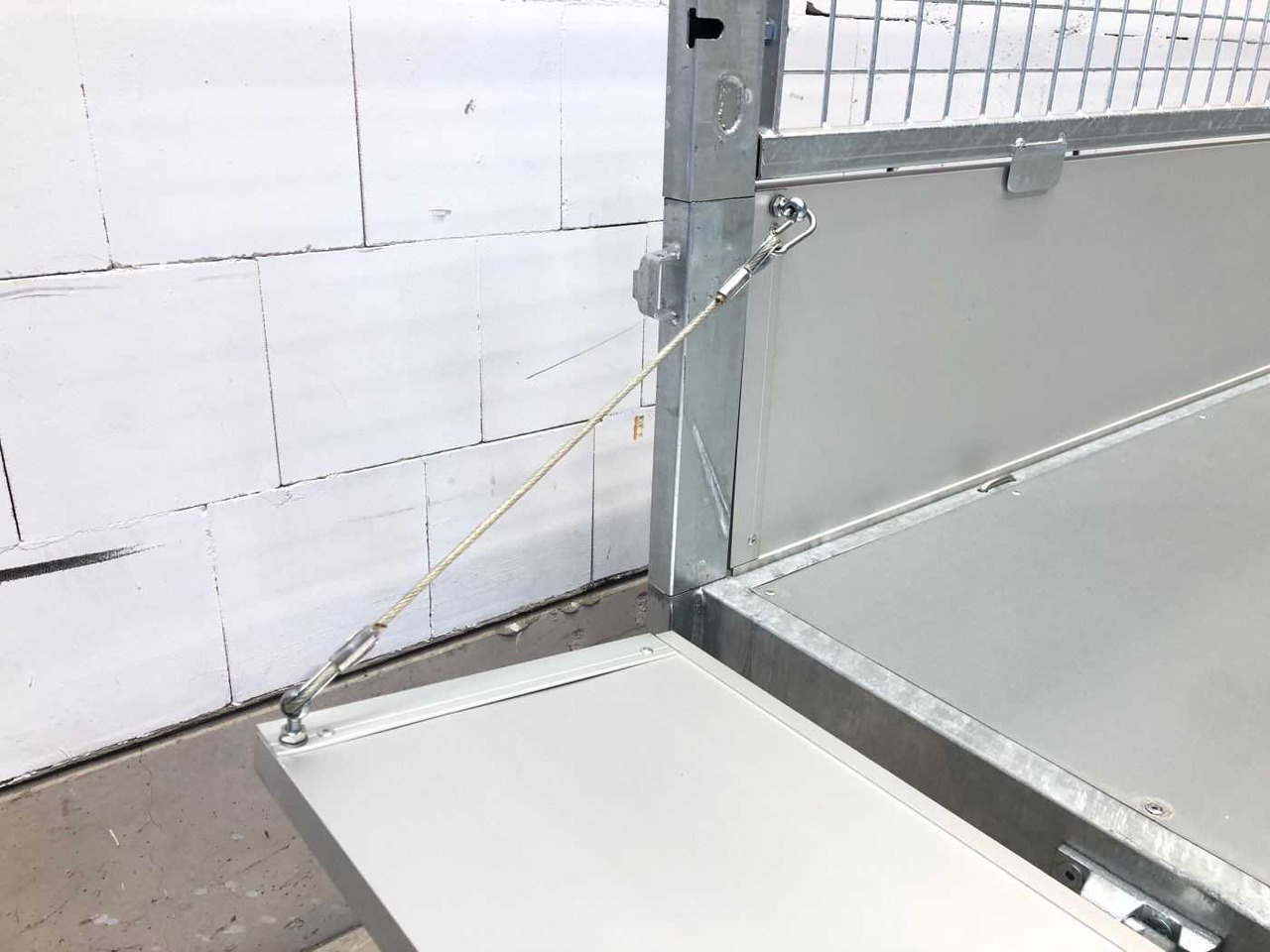 CHEVAL LIBERTE DEBON PW1.2E Lux E-Pumpe Gitter Rückwärtskipper - Remolque volquete: foto 4 CHEVAL LIBERTE DEBON PW1.2E Lux E-Pumpe Gitter Rückwärtskipper - Remolque volquete: foto 4