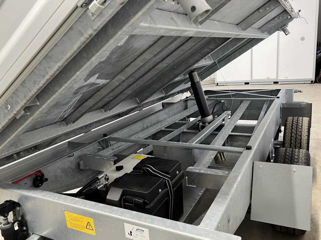 Leasing para VARIANT 3517TB30 Dreiseitenkipper VARIANT 3517TB30 Dreiseitenkipper: foto 25