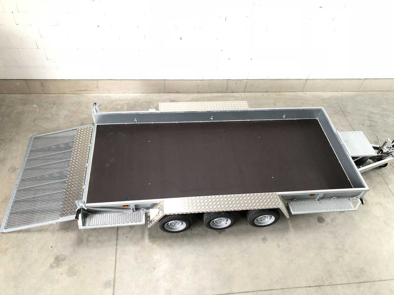 VARIANT 3520 M5 Maschinentransporter - Remolque porta maquinaria: foto 2 VARIANT 3520 M5 Maschinentransporter - Remolque porta maquinaria: foto 2