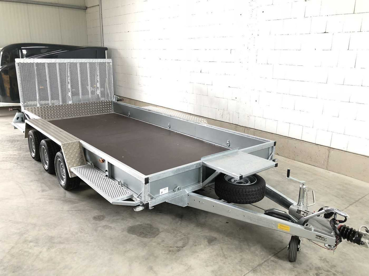 VARIANT 3520 M5 Maschinentransporter - Remolque porta maquinaria: foto 4 VARIANT 3520 M5 Maschinentransporter - Remolque porta maquinaria: foto 4