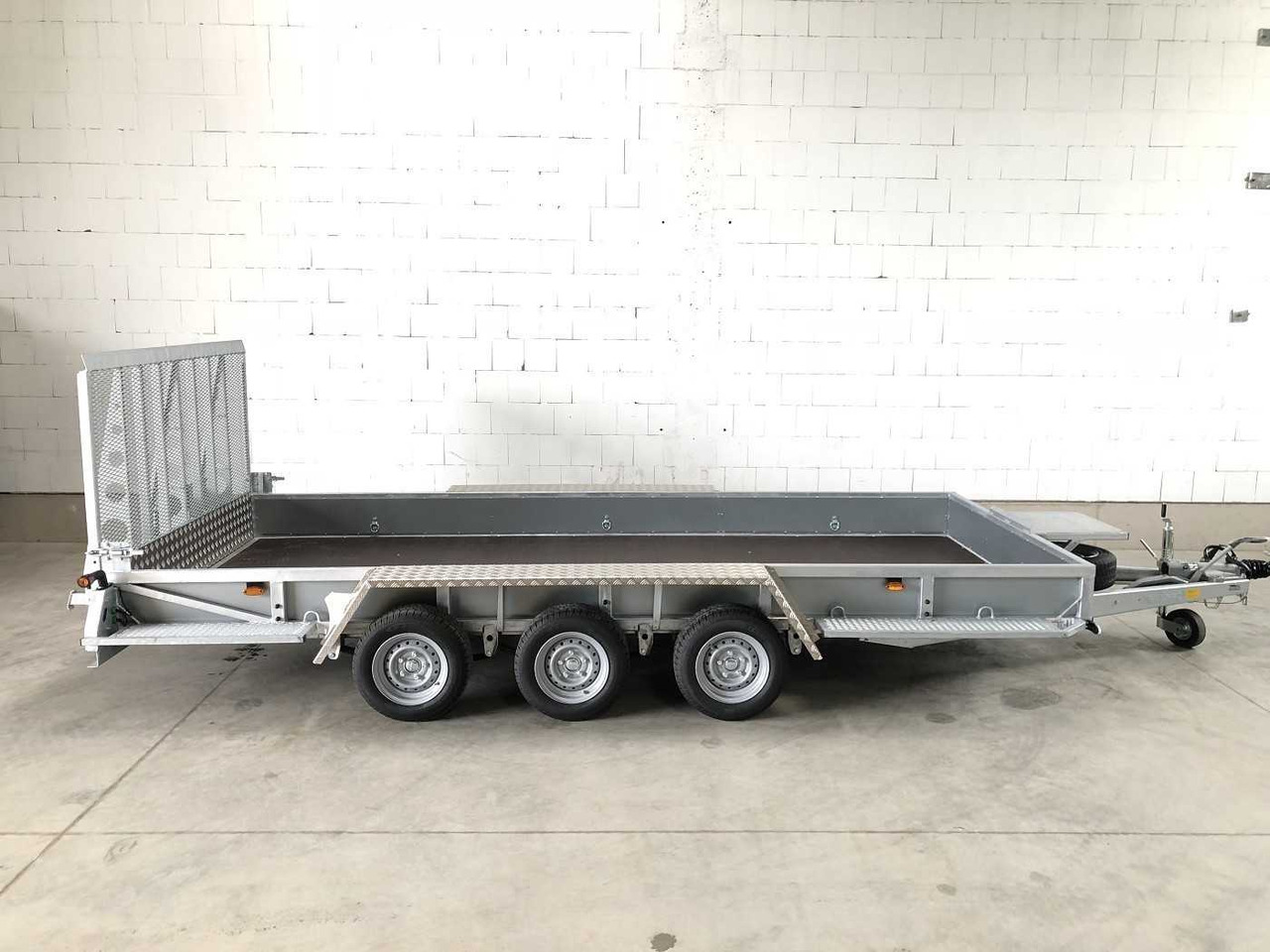 VARIANT 3520 M5 Maschinentransporter - Remolque porta maquinaria: foto 5 VARIANT 3520 M5 Maschinentransporter - Remolque porta maquinaria: foto 5