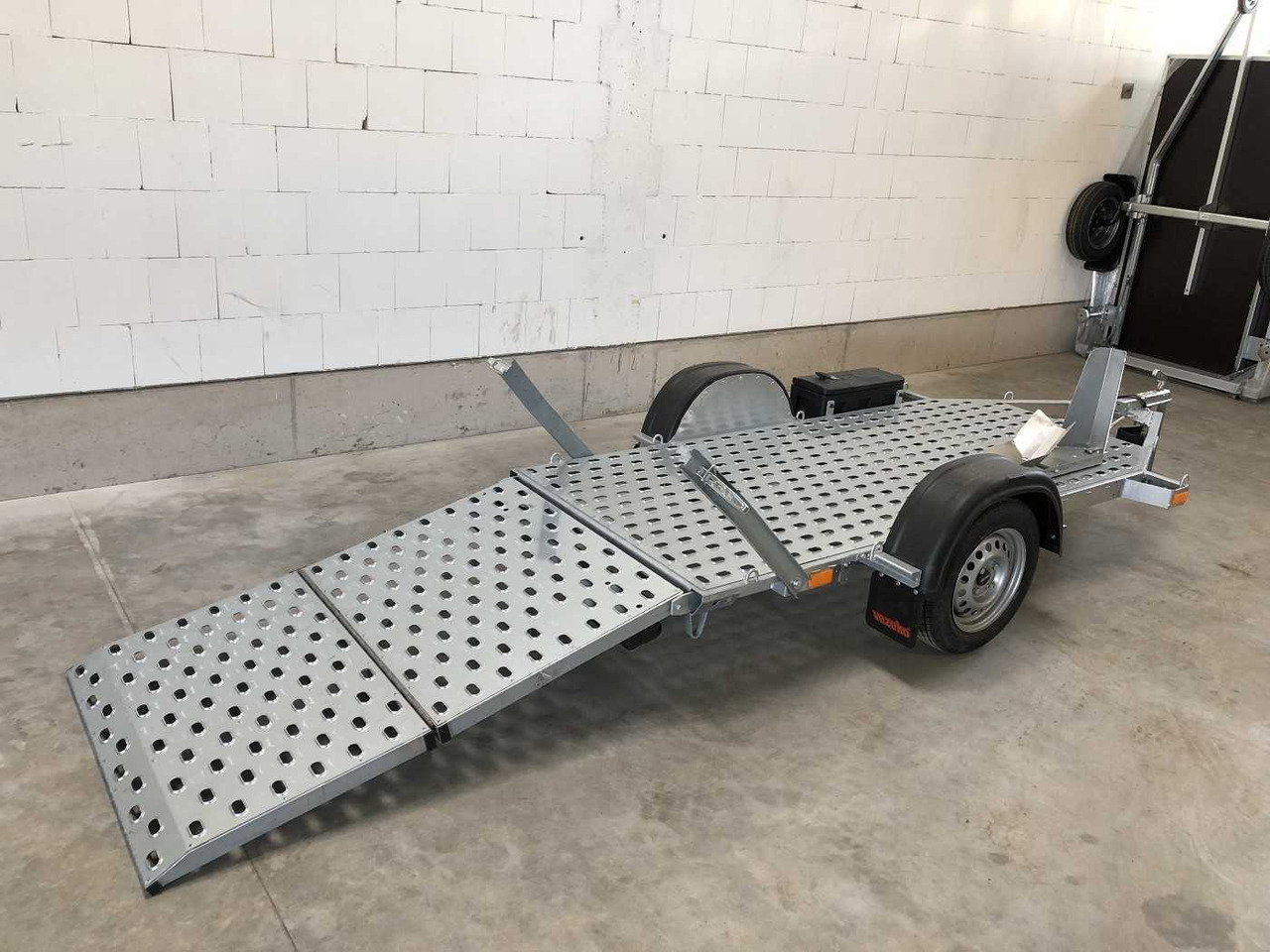 VEZEKO Motovan A + Box Motorradanhänger - Remolque para moto: foto 1 VEZEKO Motovan A + Box Motorradanhänger - Remolque para moto: foto 1