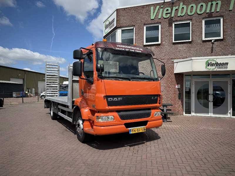 DAF LF55-180 Machinetransporter / 6 cilinder / Manual / 7m / 8.530 KG Payload - Camión portavehículos: foto 1 DAF LF55-180 Machinetransporter / 6 cilinder / Manual / 7m / 8.530 KG Payload - Camión portavehículos: foto 1