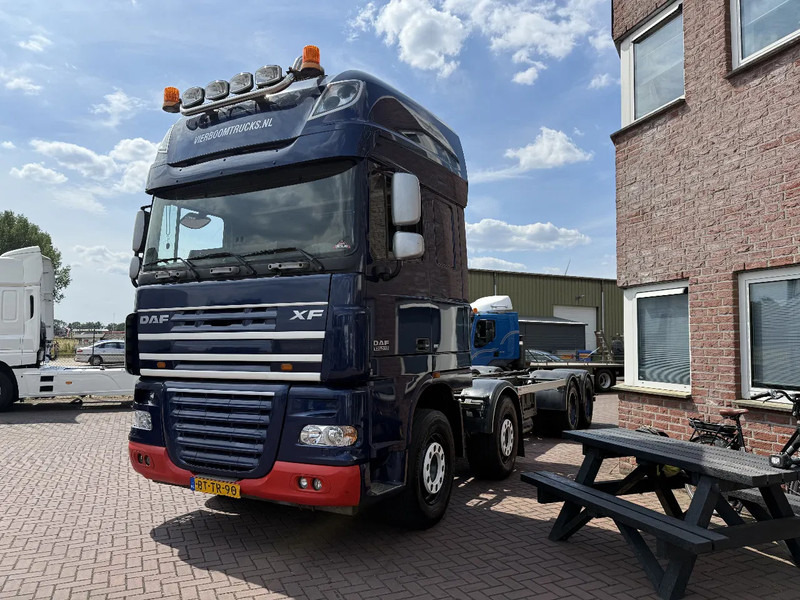 DAF XF 105 XF105-510 8X4 CHASSIS-RETARDER-HOLLAND TRUCK - Camión chasis: foto 2 DAF XF 105 XF105-510 8X4 CHASSIS-RETARDER-HOLLAND TRUCK - Camión chasis: foto 2