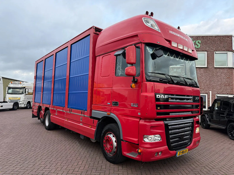 DAF XF105-410 6X FAR / Euro5-ATE / box with lift / NL- Truck - Camión lona: foto 1 DAF XF105-410 6X FAR / Euro5-ATE / box with lift / NL- Truck - Camión lona: foto 1