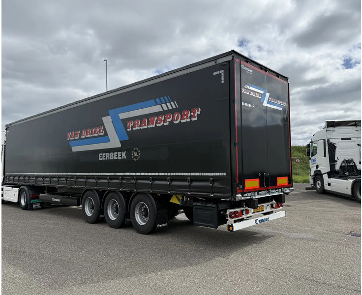 Krone 3-Assige schuifzeilen + schuifdak / hardhouten vloer/ NIEUW STAAT!!!!!!!!!!!! - Semirremolque lona: foto 2 Krone 3-Assige schuifzeilen + schuifdak / hardhouten vloer/ NIEUW STAAT!!!!!!!!!!!! - Semirremolque lona: foto 2