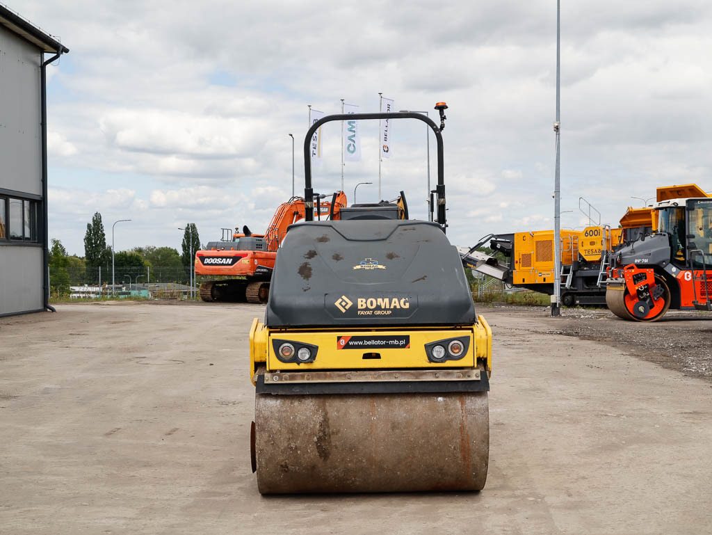 BOMAG BW 138 AC-5 - Compactador mixto: foto 3 BOMAG BW 138 AC-5 - Compactador mixto: foto 3