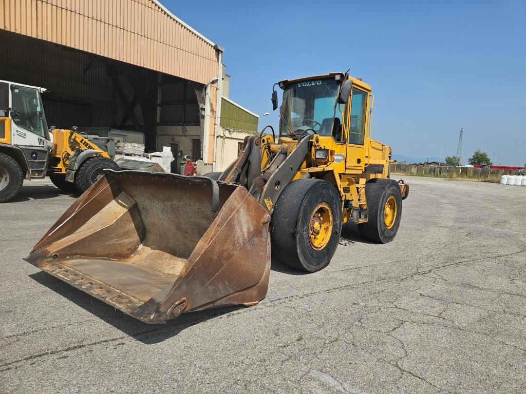 VOLVO L 70 D - Cargadora de ruedas: foto 2 VOLVO L 70 D - Cargadora de ruedas: foto 2
