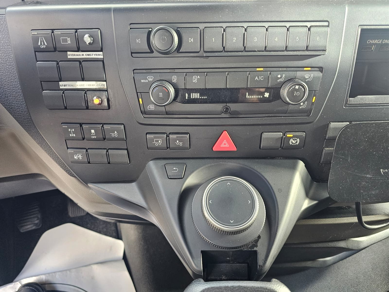 Cabeza tractora MAN TGX 26.510 hydraulik: foto 25 Cabeza tractora MAN TGX 26.510 hydraulik: foto 25