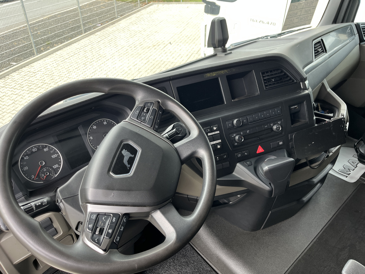 Cabeza tractora MAN TGX 26.510 hydraulik: foto 12 Cabeza tractora MAN TGX 26.510 hydraulik: foto 12