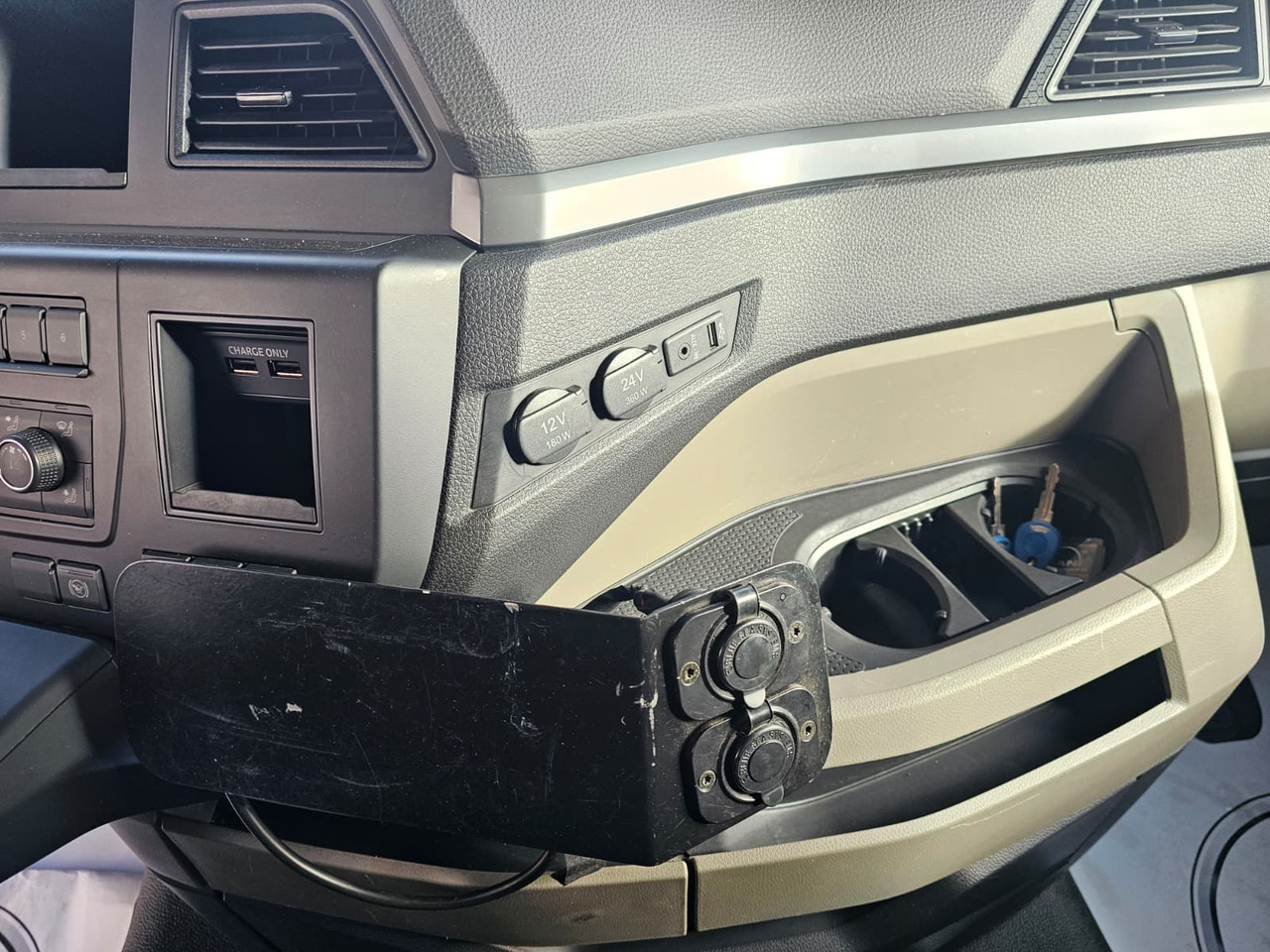 Cabeza tractora MAN TGX 26.510 hydraulik: foto 23 Cabeza tractora MAN TGX 26.510 hydraulik: foto 23