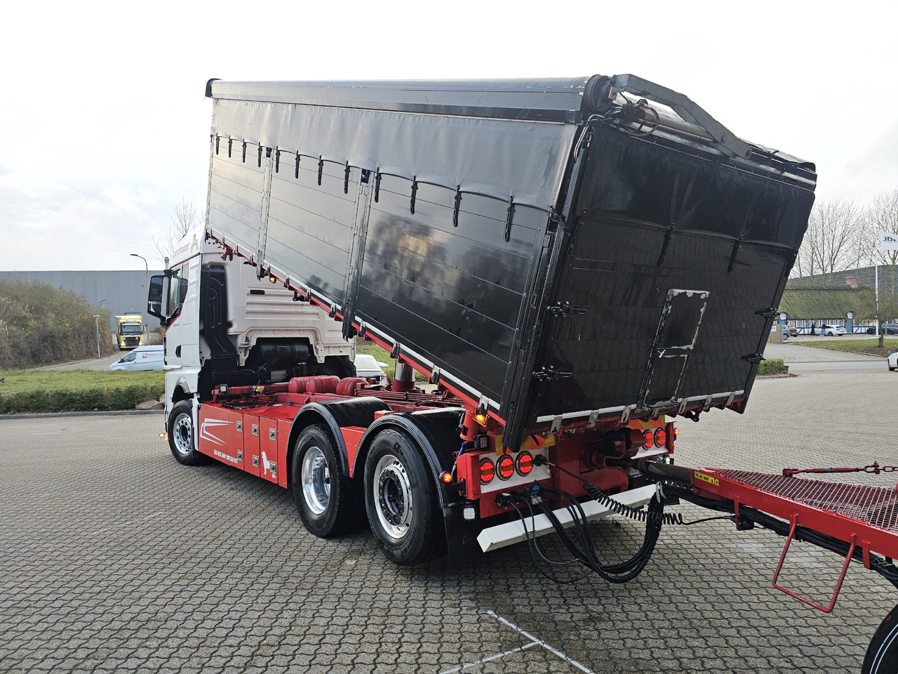 MAN TGX 26.580 Hængertræk - Camión volquete: foto 3 MAN TGX 26.580 Hængertræk - Camión volquete: foto 3