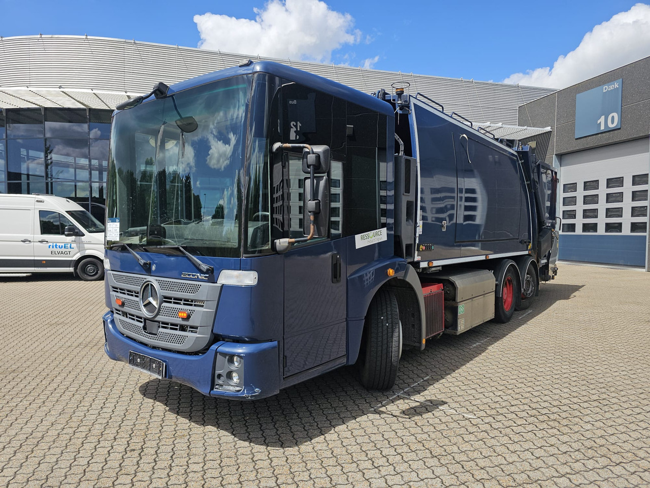 Mercedes Econic 2630 Gas-CNG - Camión de basura: foto 1 Mercedes Econic 2630 Gas-CNG - Camión de basura: foto 1