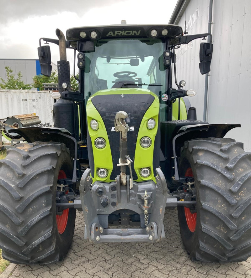 CLAAS Arion 630 CMATIC - Tractor: foto 5 CLAAS Arion 630 CMATIC - Tractor: foto 5