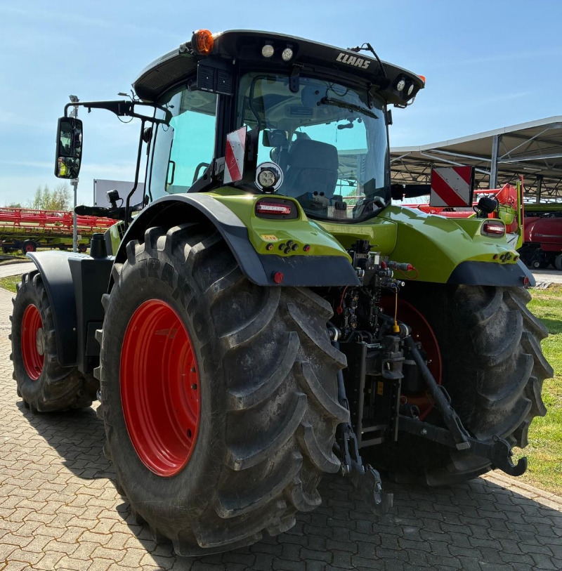 CLAAS Arion 660 Cmatic - Tractor: foto 3 CLAAS Arion 660 Cmatic - Tractor: foto 3