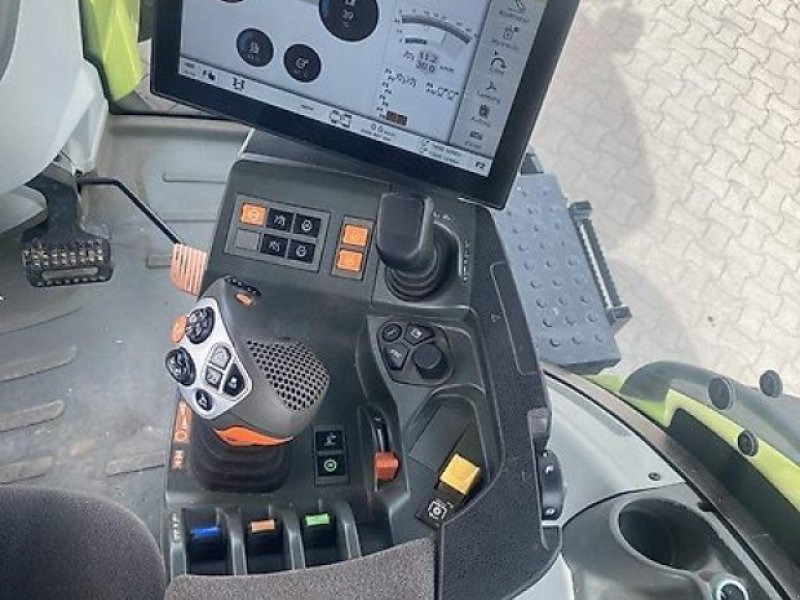 CLAAS Axion 850 CEBIS - Tractor: foto 3 CLAAS Axion 850 CEBIS - Tractor: foto 3