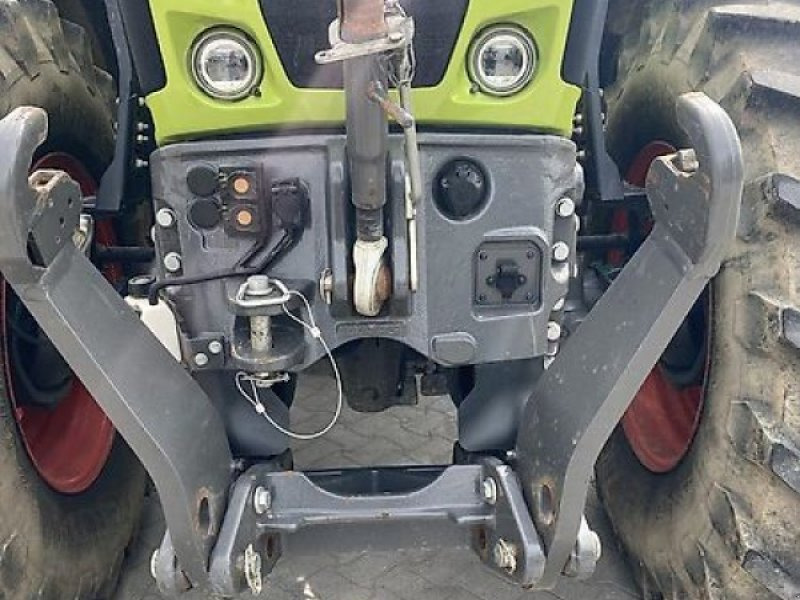 CLAAS Axion 850 CEBIS - Tractor: foto 5 CLAAS Axion 850 CEBIS - Tractor: foto 5