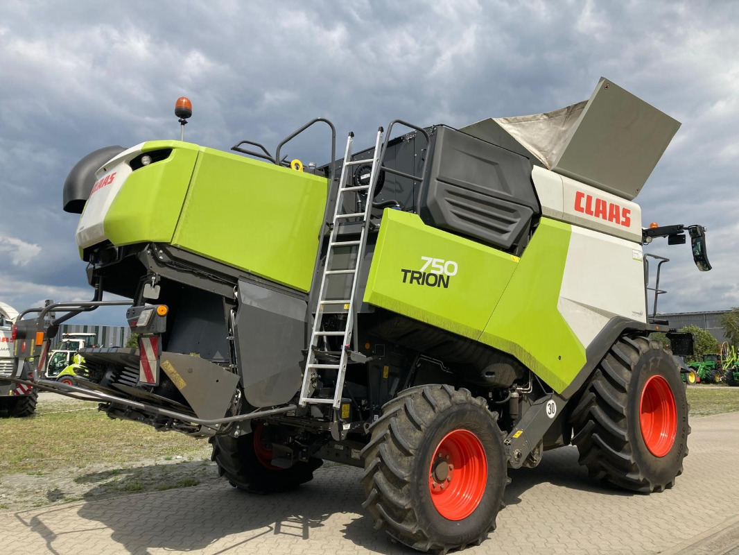 Leasing para CLAAS Trion 750 CLAAS Trion 750: foto 7