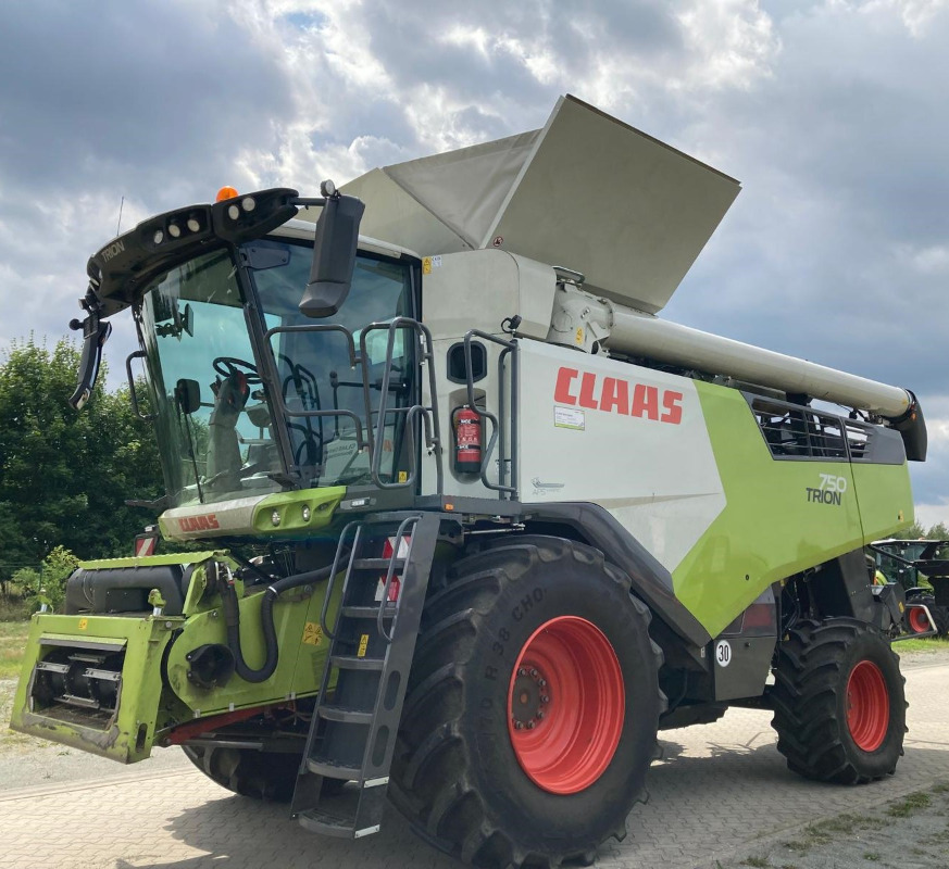 CLAAS Trion 750 - Cosechadora de granos: foto 1 CLAAS Trion 750 - Cosechadora de granos: foto 1