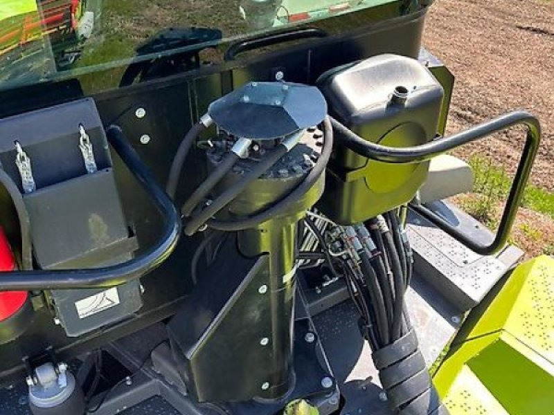 CLAAS Xerion 4200 Trac VC - Tractor: foto 5 CLAAS Xerion 4200 Trac VC - Tractor: foto 5