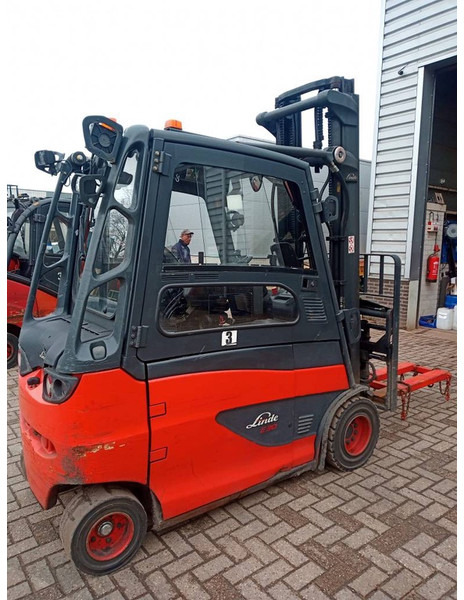 Linde E30HL-01/600 - Carretilla elevadora eléctrica: foto 4 Linde E30HL-01/600 - Carretilla elevadora eléctrica: foto 4