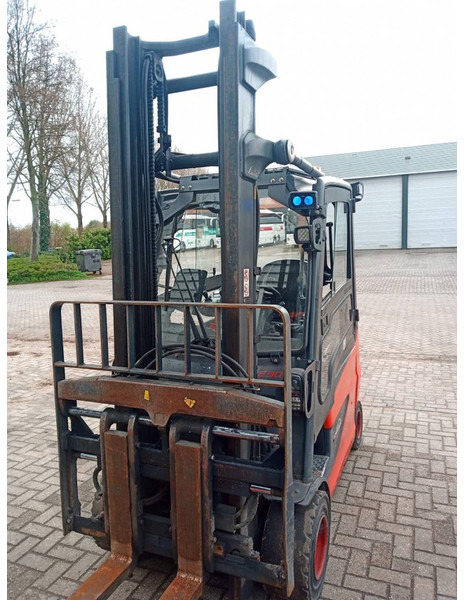 Linde E30HL-01/600 - Carretilla elevadora eléctrica: foto 5 Linde E30HL-01/600 - Carretilla elevadora eléctrica: foto 5